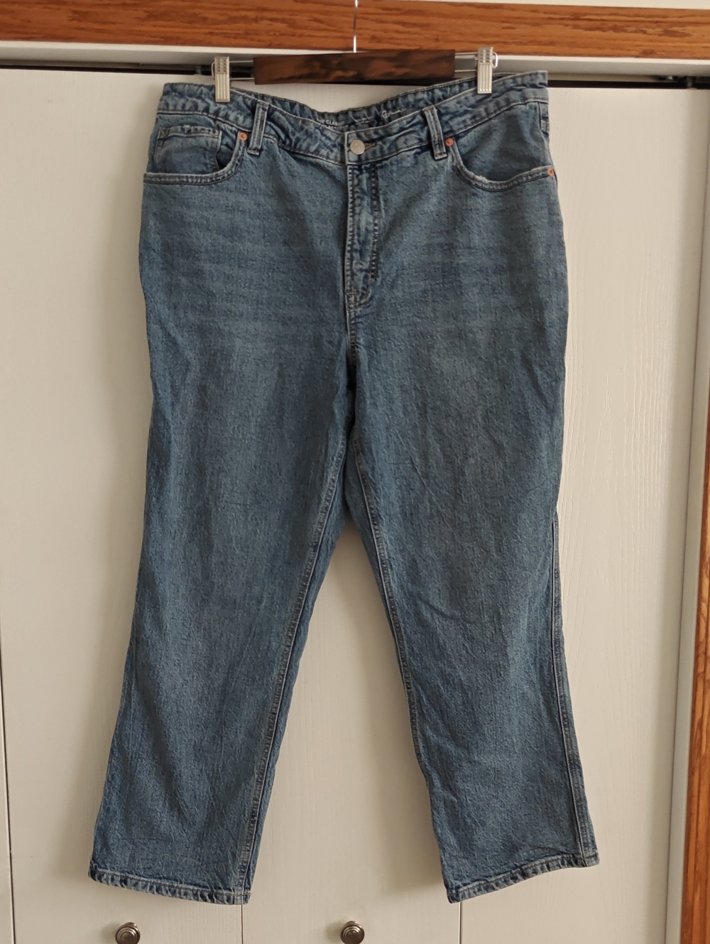 Reitmans Women's Medium Blue Straight Leg Jeans